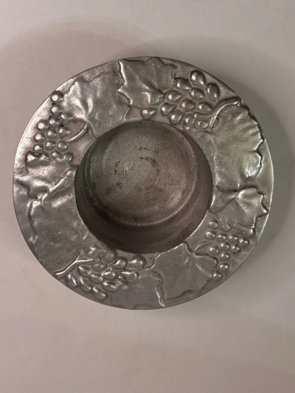 Decorative Silver Grape Motif Wine Bottle Holder  - Home Dining